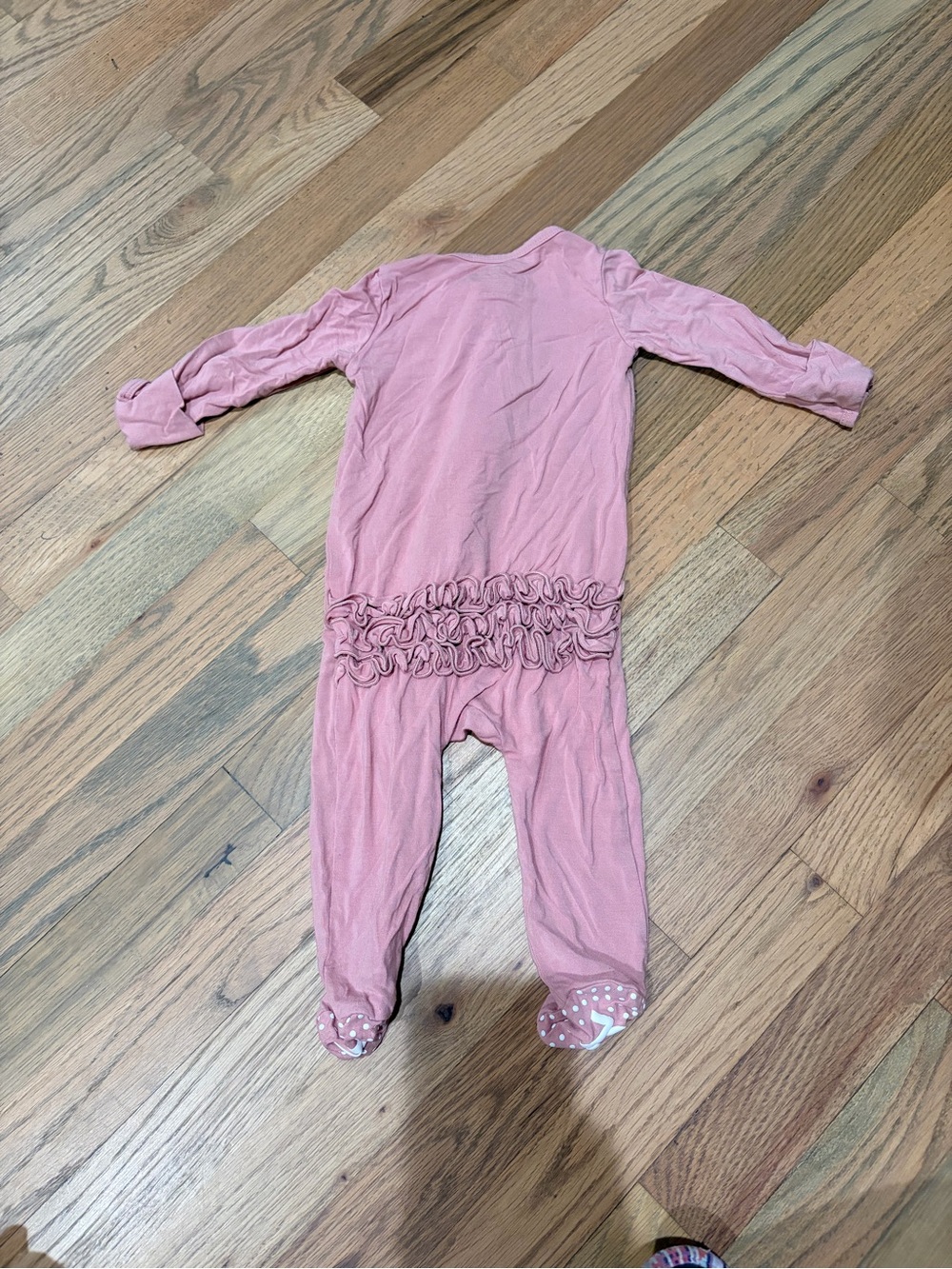 Caden Lane baby girl super soft long sleeve/pants onesie with ruffles - Picture 2 of 3